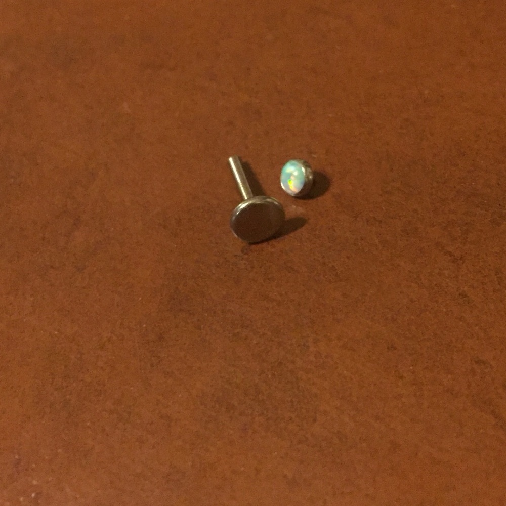 Anatometal white opal threaded end & post